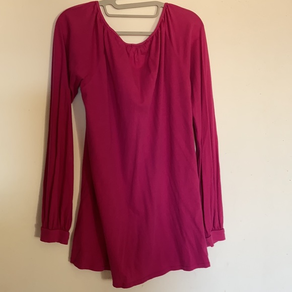 Amade fuchsia longsleeved T-shirt size large - Picture 5 of 5